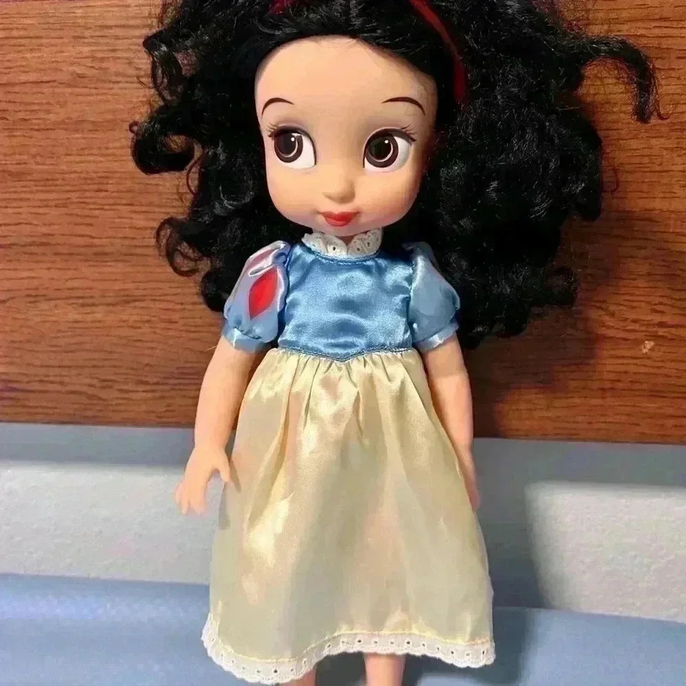 Disney Animators Snow White Doll